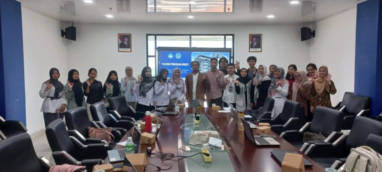 Kupas Tuntas Rahasia Sukses Pengelolaan Website di Era Digital, FKIP gelar Pelatihan tata kelola Laman Web