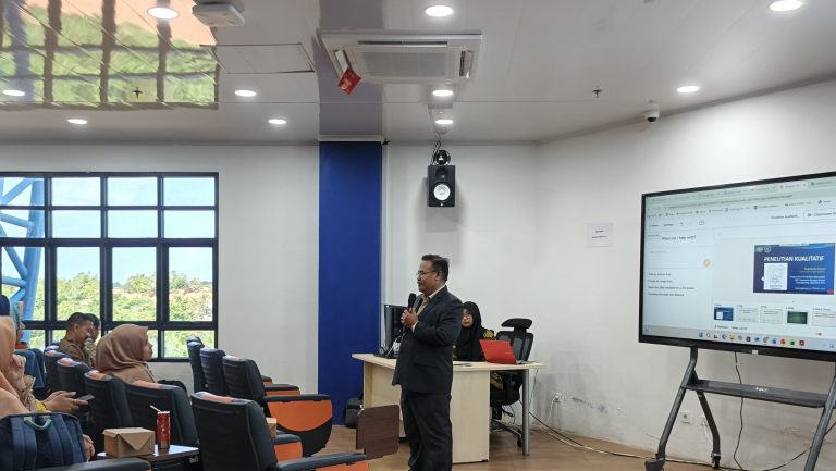 Perkuat Kompetensi Riset, Prodi Pendidikan Matematika UMRAH Gelar Kuliah Umum Metodologi Penelitian Kualitatif